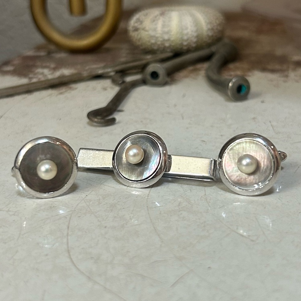 Vintage 1950's Sterling Silver & Pearl Tie Pin and Cuff Links in mother of pearl